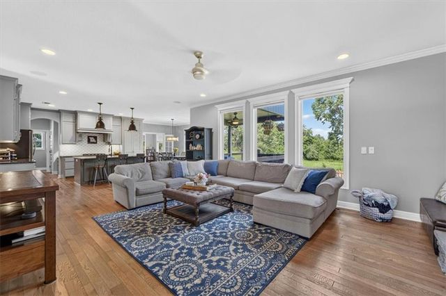 1357 Brandywine Road, Lee's Summit, MO 64064