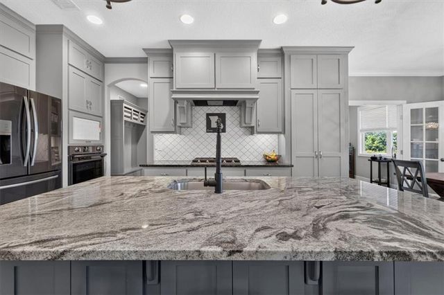 1357 Brandywine Road, Lee's Summit, MO 64064