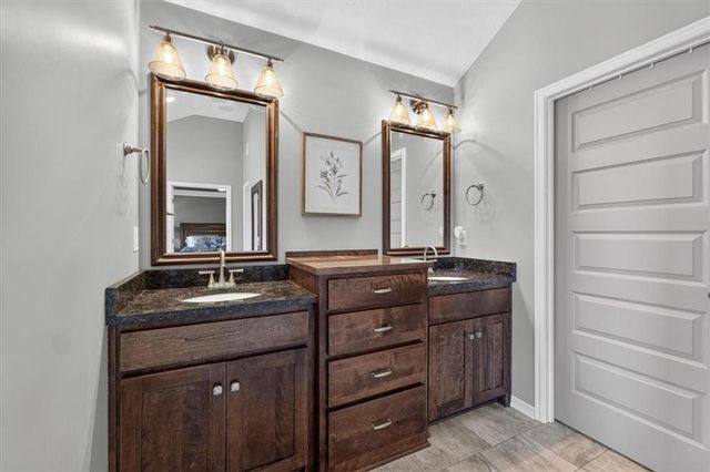 1357 Brandywine Road, Lee's Summit, MO 64064