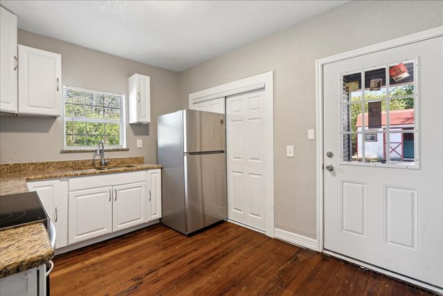 3001 Louise Street, Fort Worth, TX 76112