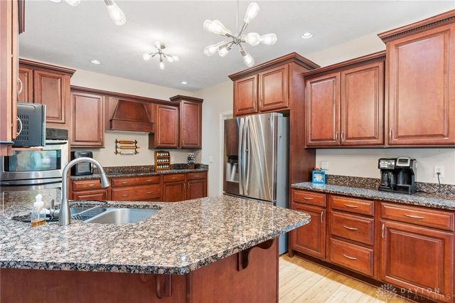 4676 Sullivan Road, Springfield, OH 45502