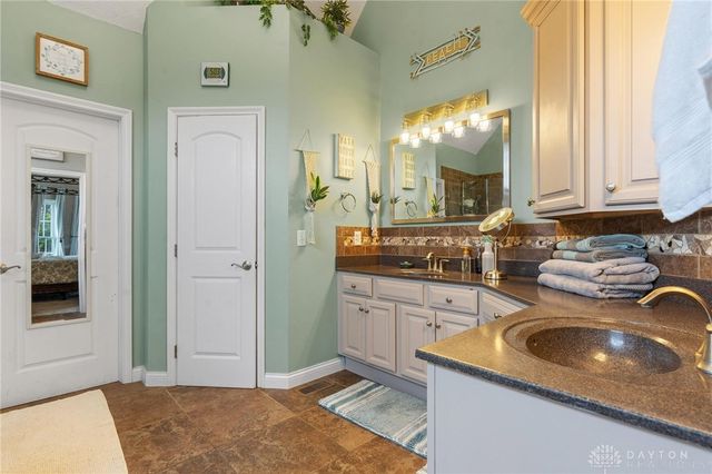 4676 Sullivan Road, Springfield, OH 45502