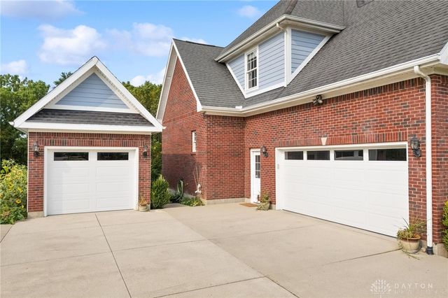 4676 Sullivan Road, Springfield, OH 45502