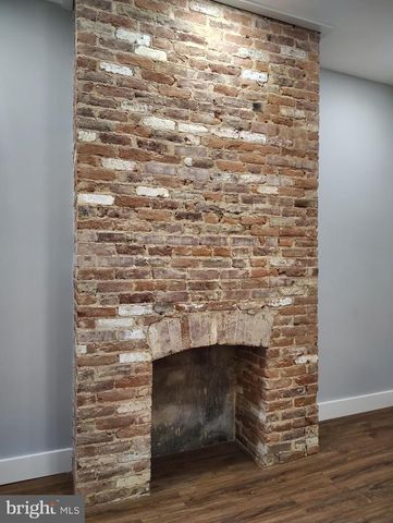 230 S MARKET ST, Frederick, MD 21701