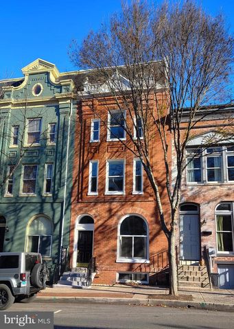 230 S MARKET ST, Frederick, MD 21701