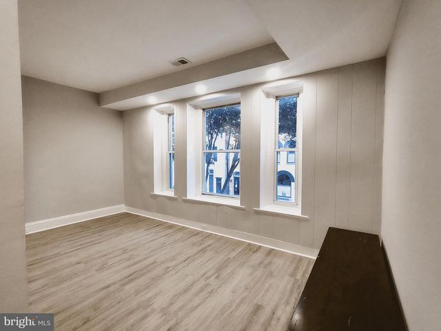 230 S MARKET ST, Frederick, MD 21701