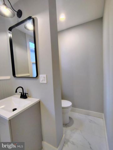 230 S MARKET ST, Frederick, MD 21701