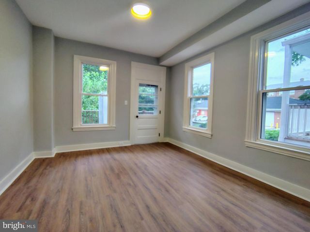 230 S MARKET ST, Frederick, MD 21701