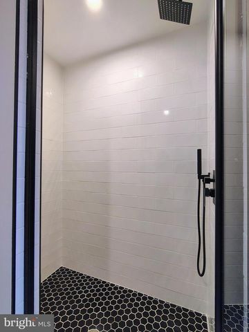 230 S MARKET ST, Frederick, MD 21701