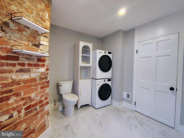 230 S MARKET ST, Frederick, MD 21701