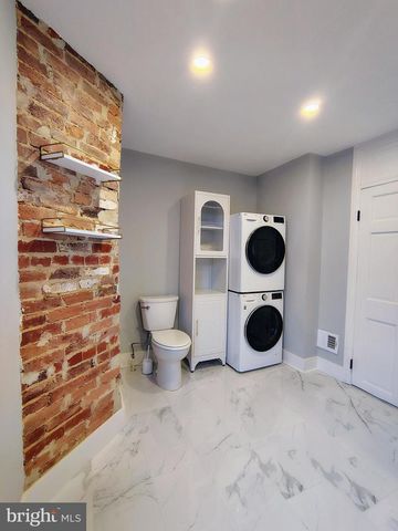 230 S MARKET ST, Frederick, MD 21701