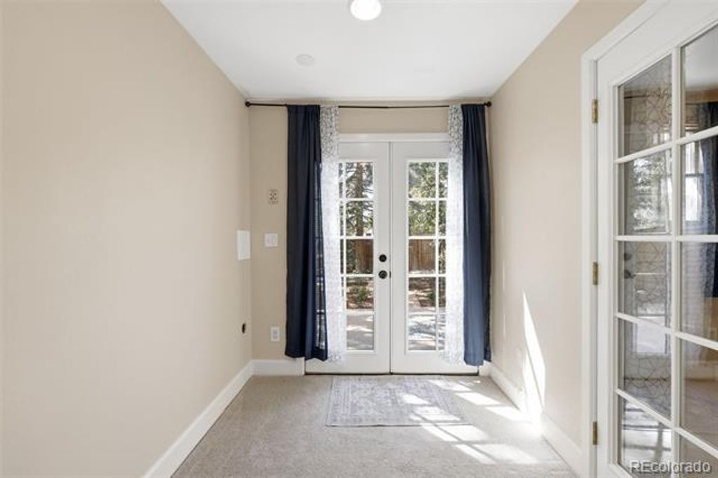Image 18 of property listing at 9339 Waterford Court, Highlands Ranch, CO 80130
