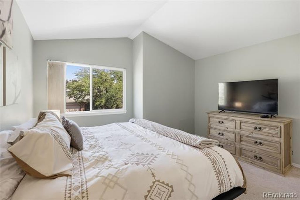 Image 21 of property listing at 9339 Waterford Court, Highlands Ranch, CO 80130