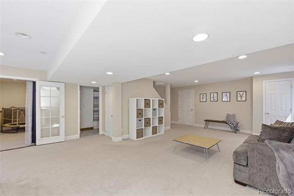 Image 37 of property listing at 9339 Waterford Court, Highlands Ranch, CO 80130