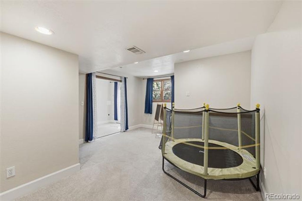 Image 38 of property listing at 9339 Waterford Court, Highlands Ranch, CO 80130