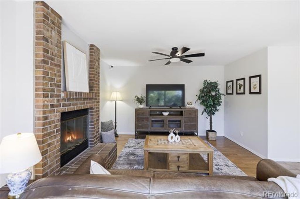 Image 7 of property listing at 9339 Waterford Court, Highlands Ranch, CO 80130