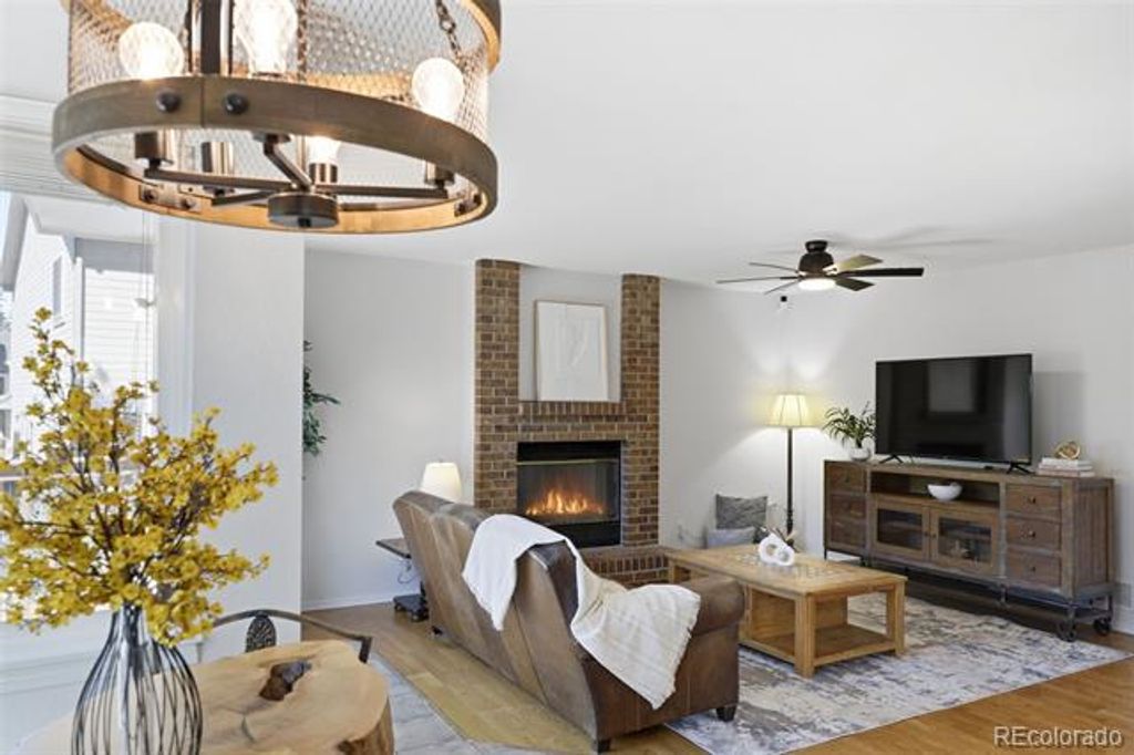 Image 8 of property listing at 9339 Waterford Court, Highlands Ranch, CO 80130