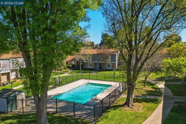 3825 Northwood Dr A, Concord, CA 94520