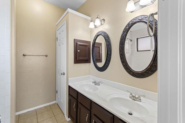 11711 Lorene Avenue, Midwest City, OK 73130