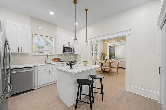 1920 E PARIS STREET, Tampa, FL 33610
