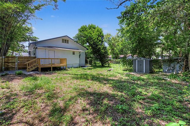 1920 E PARIS STREET, Tampa, FL 33610