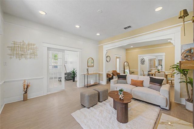 1920 E PARIS STREET, Tampa, FL 33610
