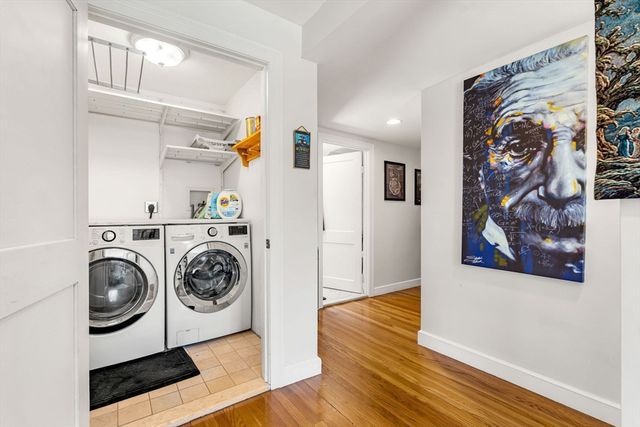 6 Crawford Dr, Woburn, MA 01801