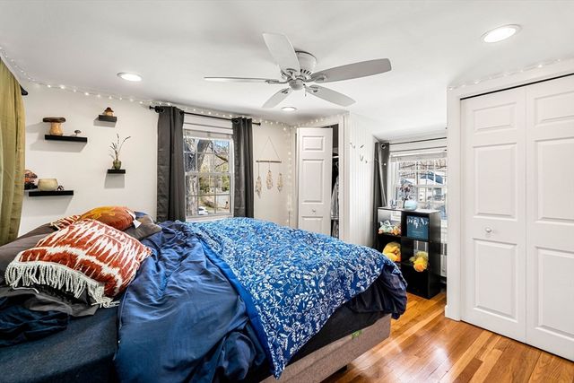 6 Crawford Dr, Woburn, MA 01801