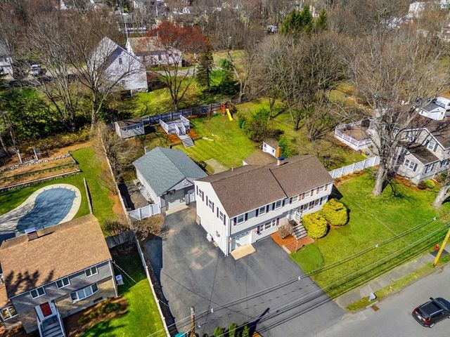 6 Crawford Dr, Woburn, MA 01801