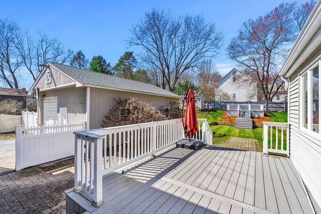 6 Crawford Dr, Woburn, MA 01801