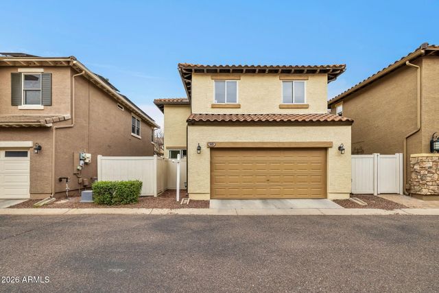 849 S HENRY Lane, Gilbert, AZ 85296