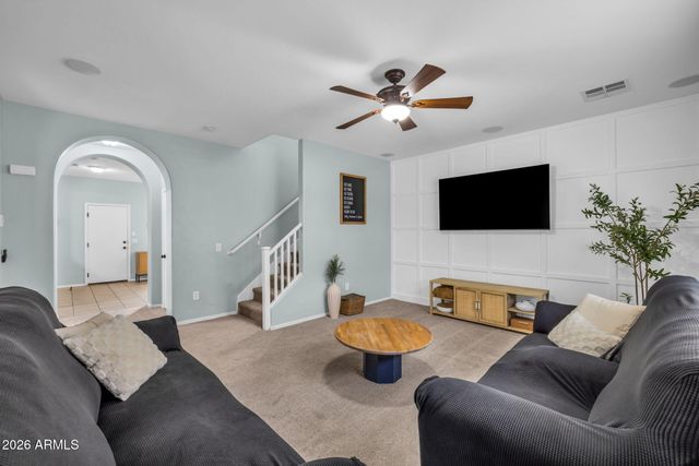 849 S HENRY Lane, Gilbert, AZ 85296