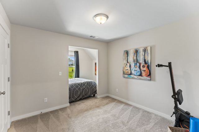 3041 Commonwealth Dr, Spring Hill, TN 37174