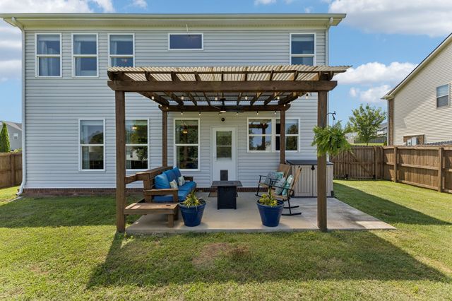 3041 Commonwealth Dr, Spring Hill, TN 37174
