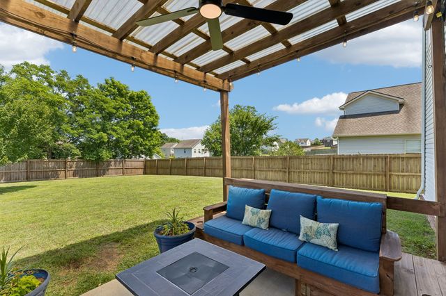 3041 Commonwealth Dr, Spring Hill, TN 37174