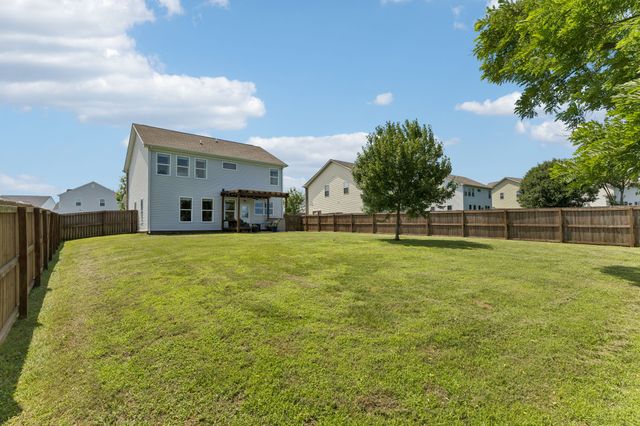 3041 Commonwealth Dr, Spring Hill, TN 37174