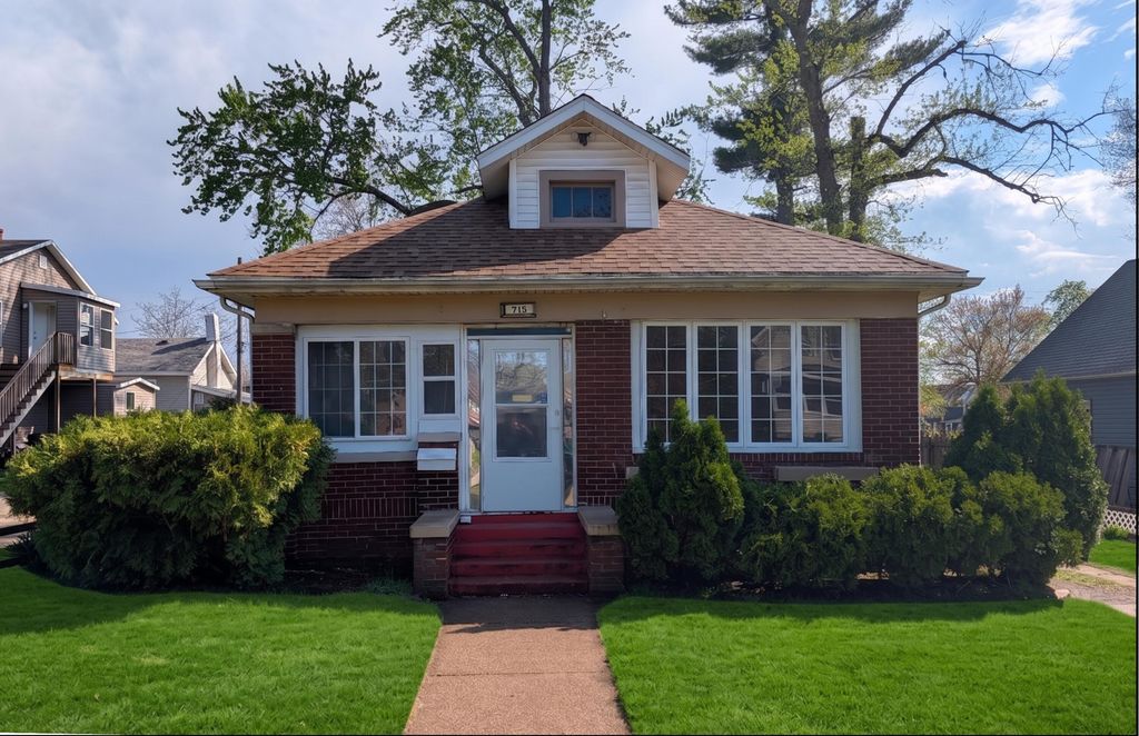 715 Pearl Street, Michigan City, IN 46360