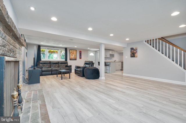 6809 CRAFTON LN, Clinton, MD 20735