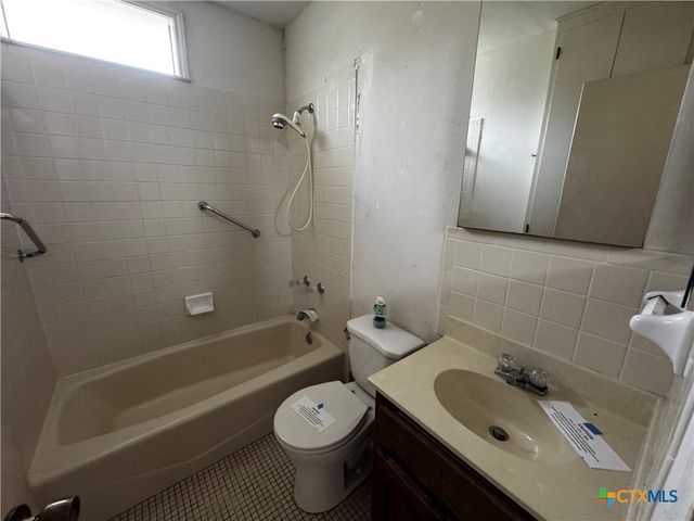 1010 S 17th Street, Temple, TX 76504