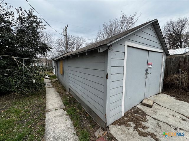 1010 S 17th Street, Temple, TX 76504