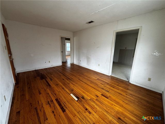 1010 S 17th Street, Temple, TX 76504