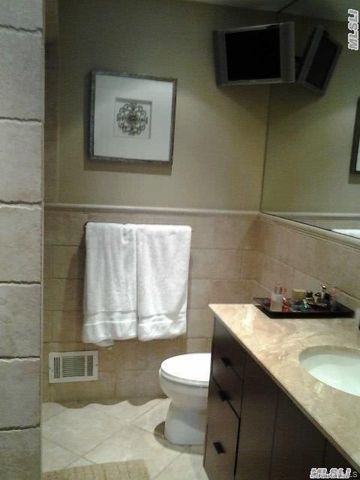 84 Pacific Boulevard, Long Beach, NY 11561