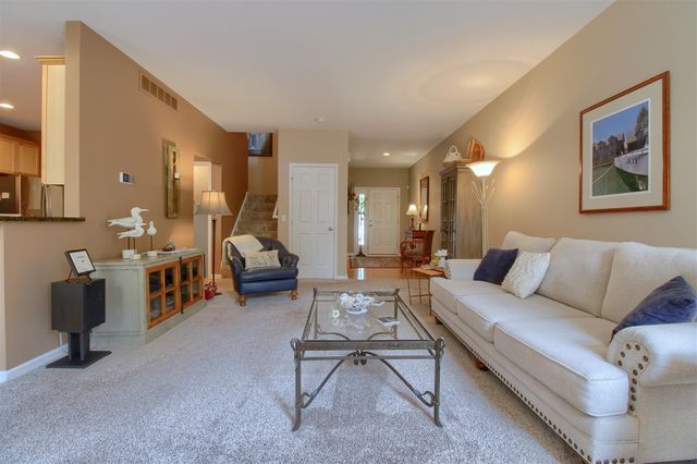 5565 Gallery Park Drive, Ann Arbor, MI 48103