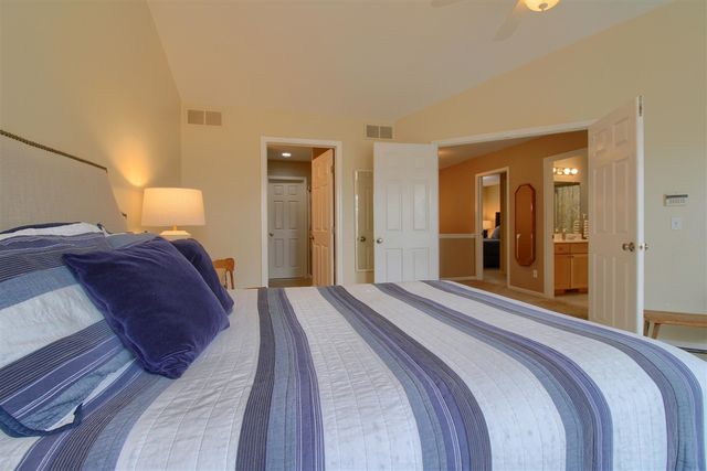 5565 Gallery Park Drive, Ann Arbor, MI 48103