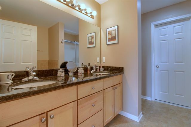 5565 Gallery Park Drive, Ann Arbor, MI 48103