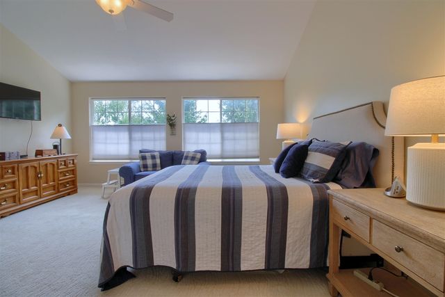 5565 Gallery Park Drive, Ann Arbor, MI 48103