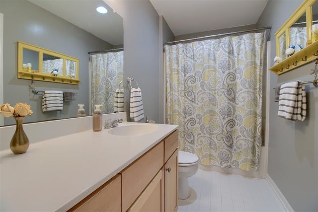 5565 Gallery Park Drive, Ann Arbor, MI 48103