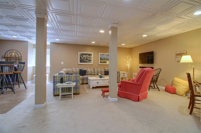 5565 Gallery Park Drive, Ann Arbor, MI 48103