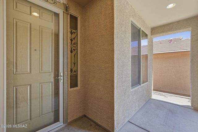 1038 W Pastora Peak Drive, Green Valley, AZ 85614