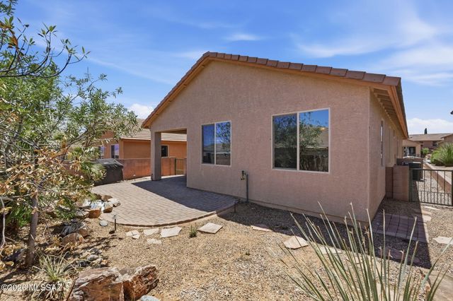 1038 W Pastora Peak Drive, Green Valley, AZ 85614